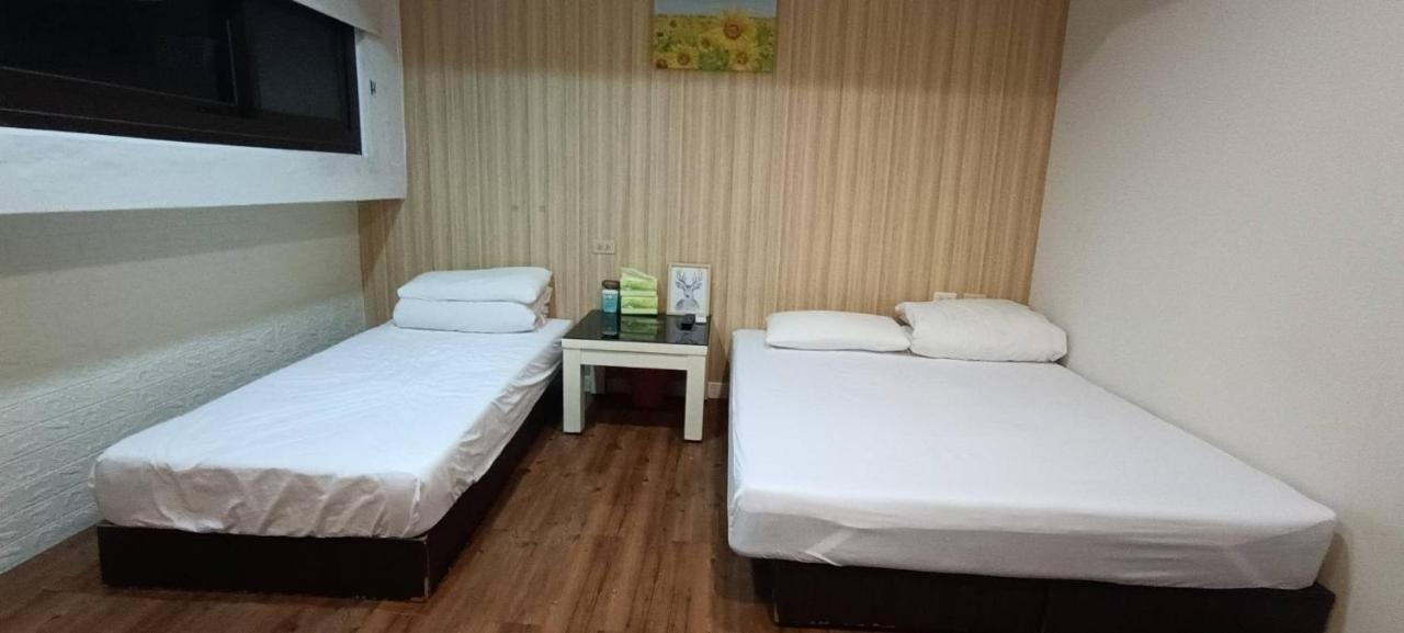 Ez Stay 西門邑居 Taipei Extérieur photo